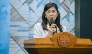 dXBsb2Fkcy8yMDI1LzUvMTQvYzUwZWM1MjgtODJjZi00NTA2LWI1NjUtOGI2YzUzN2FkMTYwLmpwZWc= Menteri Meutya Hafid saat menghadiri pelantikan pengurus Dewan Pers (dok.Komdigi)